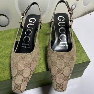 Gucci Women's Beige and Black Heels
